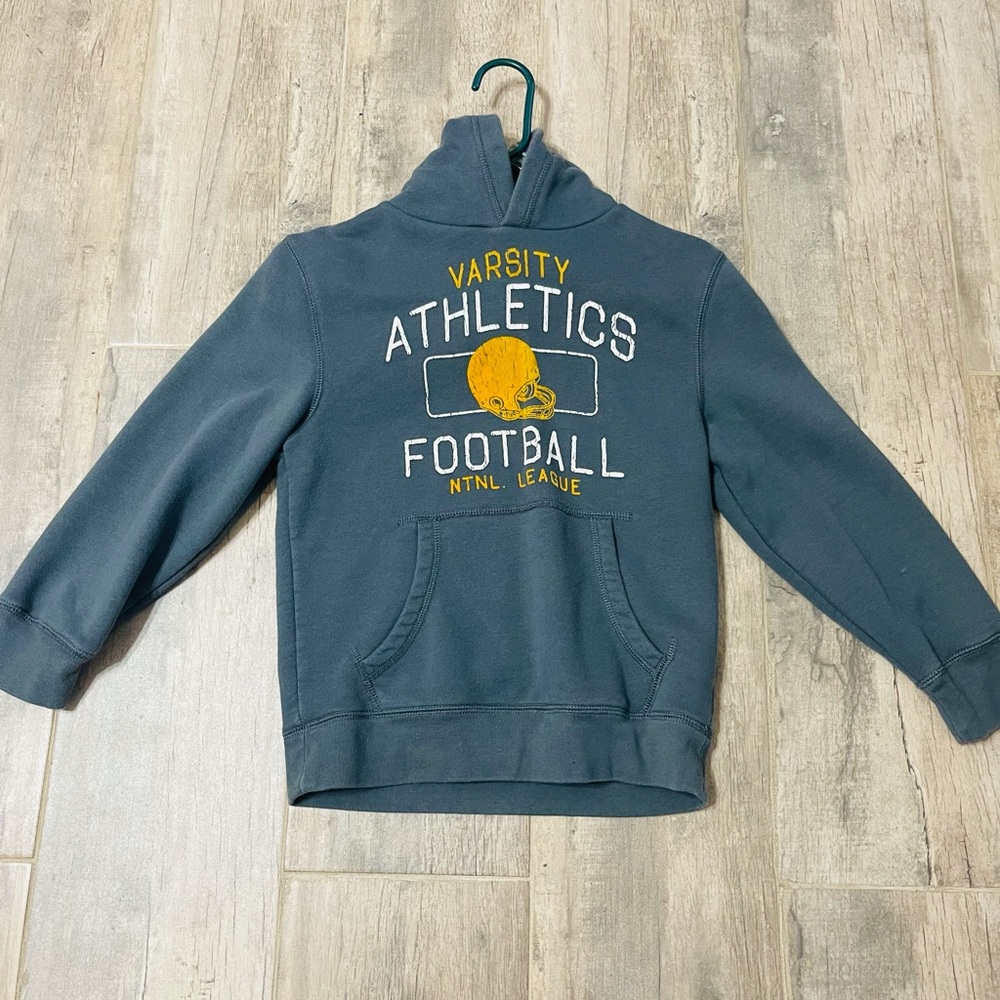 Boys Size Medium (7/8) Pullover